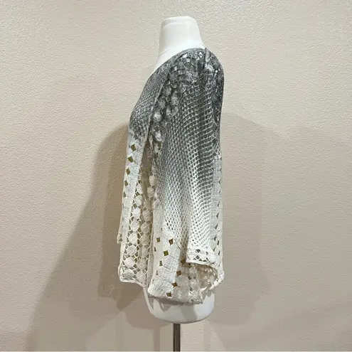 Cream Grey Ombre Open Crochet Poncho Pullover Size Medium Gray