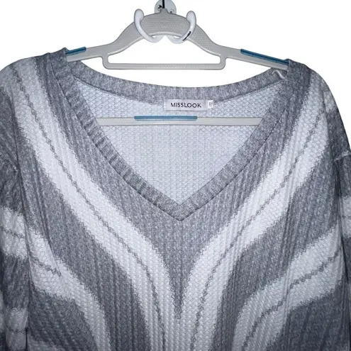 MissLook Gray & White Striped V