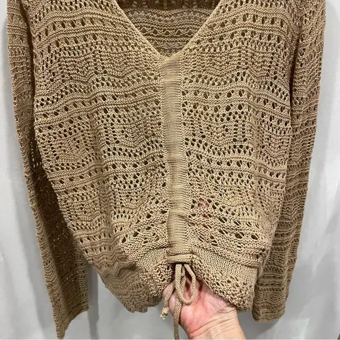 Timing Cute tan crochet boho gathered adjustable tie front v-neck lightweight sweater thumbnail 7