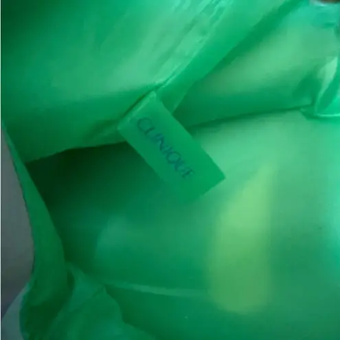 Clinique + Kapitza Tote Bag Travel Beach Shoulder Bag Carry On Circles Blue 16"