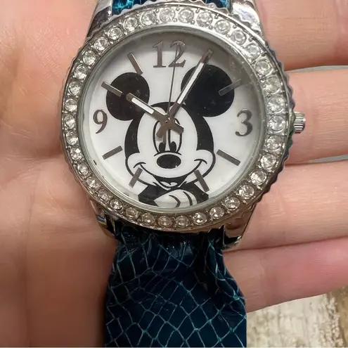 Vintage Disney Mickey Mouse Watch Set 6 Bands MZ Berger & Co Collectible Blue