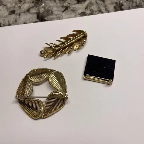 Lot Of 3 Gold Tone Vintage Costume Brooches