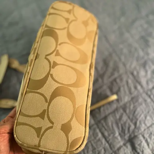 Coach  Beige Signature Shoulder Hobo bag.  Beige/Tan