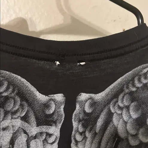 Metal Mulisha π₯ Y2K V-Neck Graphic Tee β Wings Back Print β Fits Like Small π₯