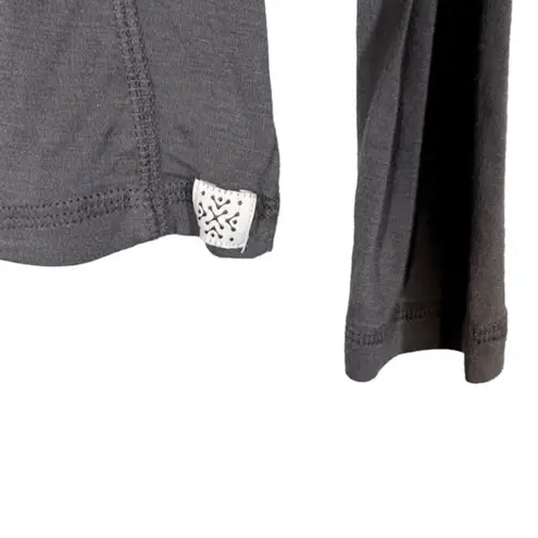 Scrubology Gray Long Sleeve Stretch Medical Scrub Pullover Top Women Sz XS