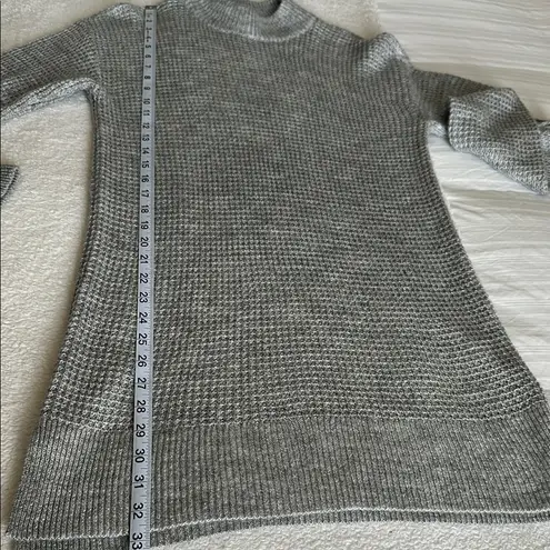 Dip Gray Turtleneck Sweater with Ribbed Knit and Oversized Fit Size Medium