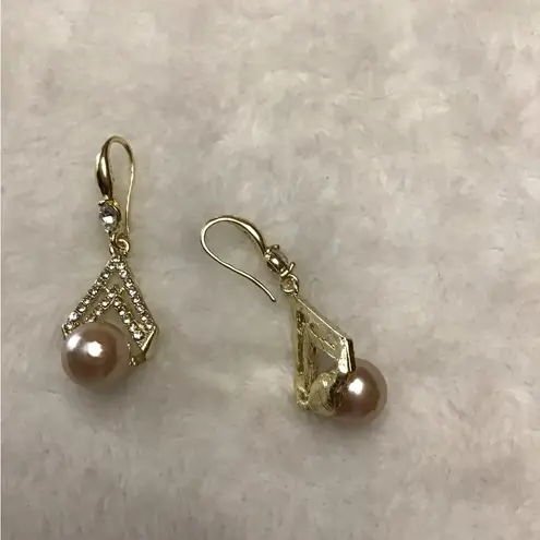 Vintage style earrings with elegant pearl decoration for women 925 silver needle Pink