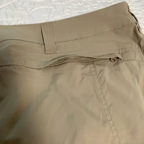 Bass Pro Shops World Wide Sports Skort Size 14