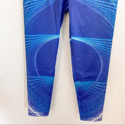 Bally Total Fitness Bally Blue Spiral Out Cropped Leggings Size Small