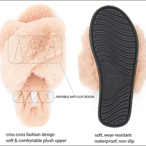 Woman’s Black Fluffy Faux Fur Slippers Size undefined