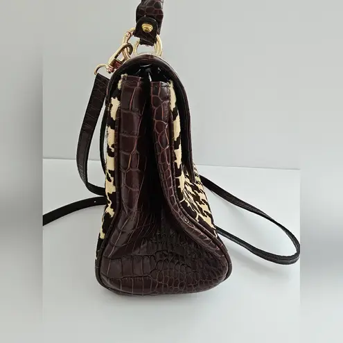 Clever Carriage Hand