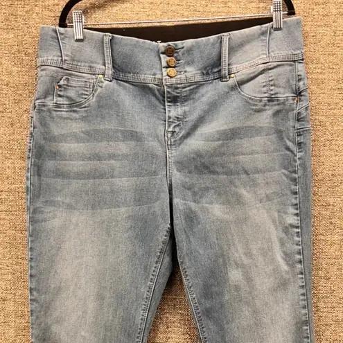 Laurie Felt Womens Bootcut Jeans Size XL Silky Curve Vital Stretch Light Wash Blue