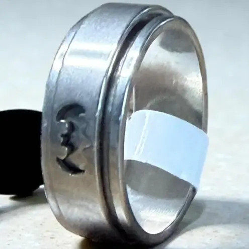 Boutique Stainless Steel Batman Spinner Fidget Ring Size 6 New