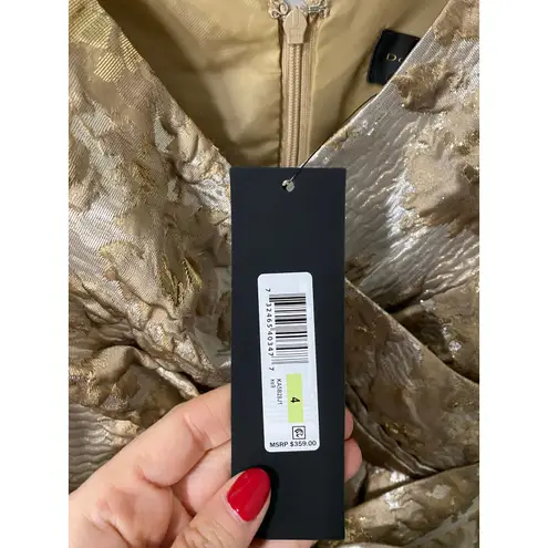 Donna Karan New V-Neck Brocade Ball Gown, Gold Size 4 (RETAIL $389)