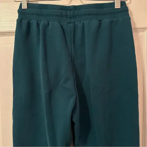 Zyia 93.  Active Joggers Size MEDIUM/WAIST:13.5”/RISE:12”/INSEAM:29”