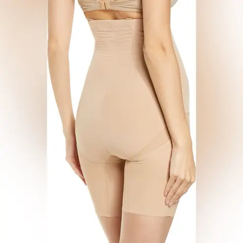 Honey Love SuperPower Shorts in Sand (color). Size 3X Black