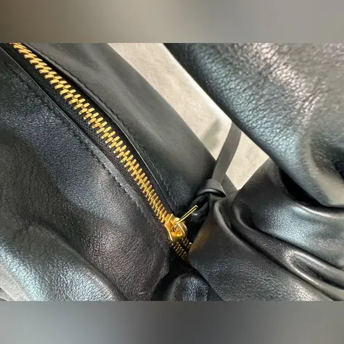 Bottega Veneta teen double knot hobo Elegant Black Leather Bag