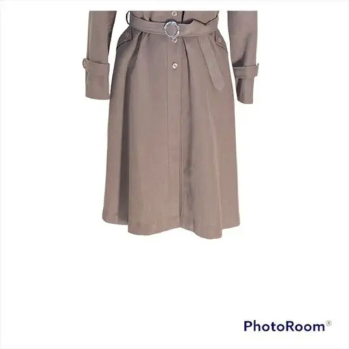 Xin Xin Trench Coat Beige Size M Vintage 70s Minimalist Neutral Stealth Wealth Tan Size M