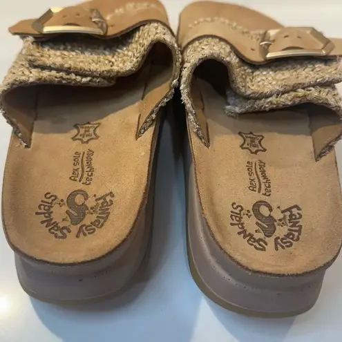 FANTASY SANDALS Tan and Gold Comfort Sandals with Metallic Straps Size 8