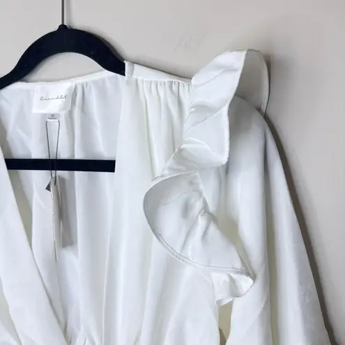 Line and Dot NEW NWT Revolve XS White Sonia Blouse Style LT4153B Cropped Ruffled