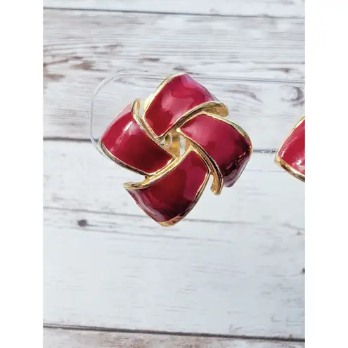 Vintage Clip On Earrings