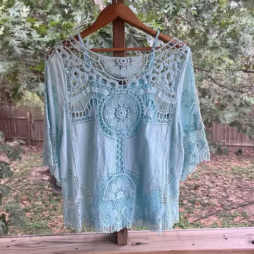 Democracy Women's Light Blue Lace Layered Top Size S