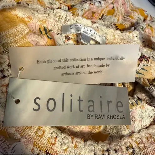 Solitaire by ravi khosla boho floral embroidered top size L Large NWT mustard