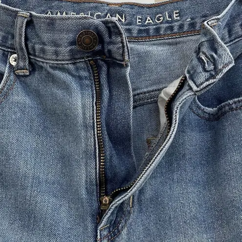 American Eagle  SZ 4 Mom Jeans High-Rise Whiskered Distressed Pocket Frayed Hems