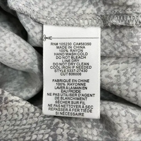 SOFT JOIE Snakeskin Print Button Down Top Womens Size XS Office Job Professional Gray