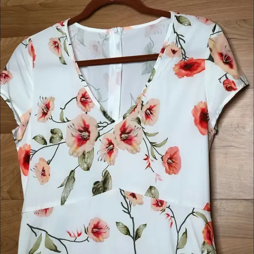 Small White Floral Maxi Dress w/Short Cap sleeves