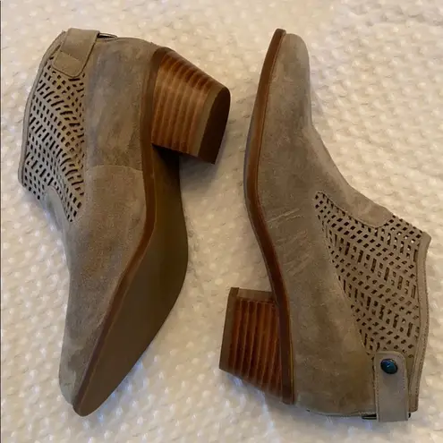 via spiga 💝HP!💝 NWOT! CHRISSY Bootie Gray Suede