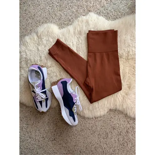 We Wore What  Seamless Circular Knit Leggings in Cinnamon Stick Size M