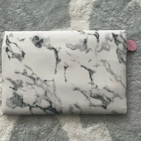 Ipsy “Glam Bag” Makeup Bag