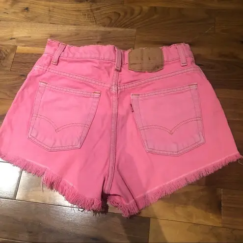 Levi's Vintage  Shorts Hot Pink Cut Off Raw Hem High Rise Zip Closure Size 26W