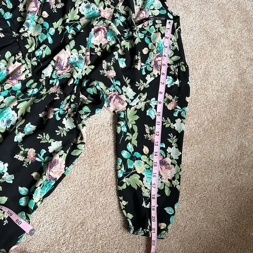 Iris Boho Black Floral Romper With Pockets Size Large