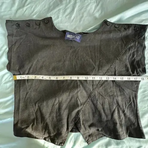 Black Beewear Cropped Cap Sleeve Top. Button Epaulette. Cut Out Belly Button. Size L