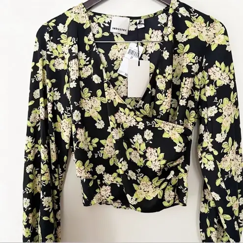 Industry  Black Floral Print Wrap V-neck Front Cropped Blouse Size Small New