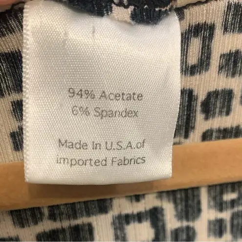 Norm Thompson Black & Ivory “Escape From The Ordinary” 1x Blouse. 2493