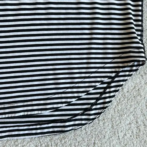 Lululemon Black White‎ Striped Long Sleeve Top Workout Athleisure Women’s Size 8