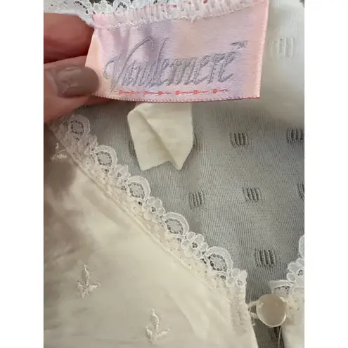 Vintage Vandemere Womens White Lace Trim Long Sleeve Nightgown Large Size undefined