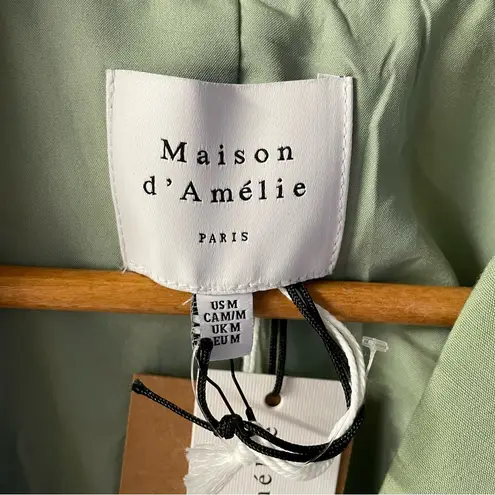 Maison d’ Amelíe Pastel Light Green Cropped Short