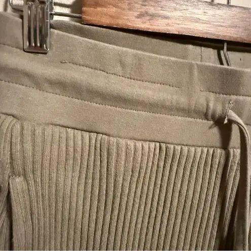 The Range High Waist Knit Joggers in Utility Green Ribbed