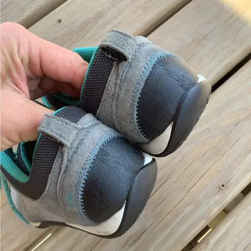 Womenโs practical L.L. Bean shoes ๐๐ Gray Size 9.5