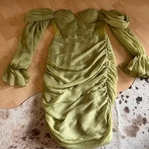 MISS CIRCLE Sirene Olive Pleated Off Shoulder Balloon
Sleeves Dress Size Small Green