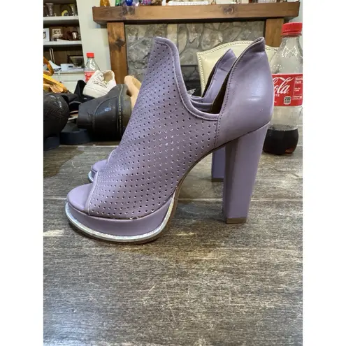 Vero Cuoio Vero Curio Lavender Perforated Peep Toe Heeled Bootie Size 37 US 6.5