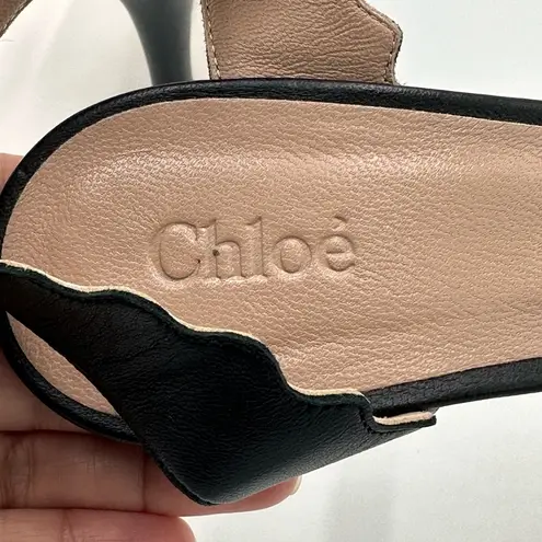 CHLOÉ
Leather Scalloped Accent Sandals EU 38 US 7.5