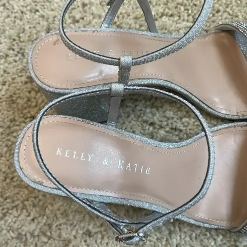 Kelly & Katie  Bechella Sandal Size‎ 7.5