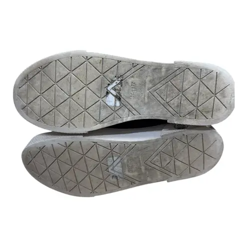 Schutz Women’s Myrnna Zip High Top Sneakers Black- Size 9 Gemstone See Pics