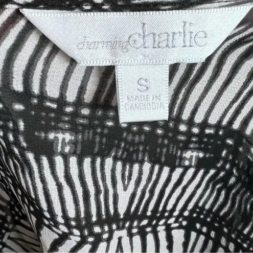 Charming Charlie Black and white long sleeve abstract print backless peplum top size small