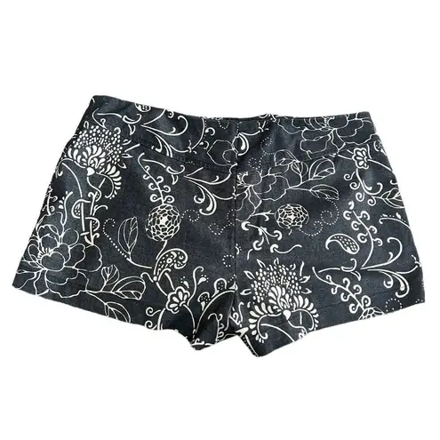 EXPRESS  Stretch size 7/8 casual/dressy chino style shorts 2.5 inseam